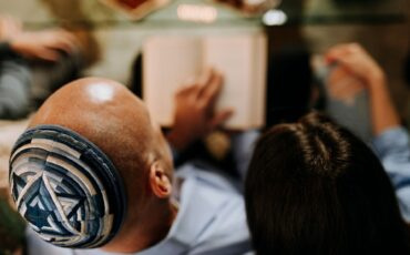 Imagem em Destaque - Como os valores judaicos orientam a vida em comunidade
